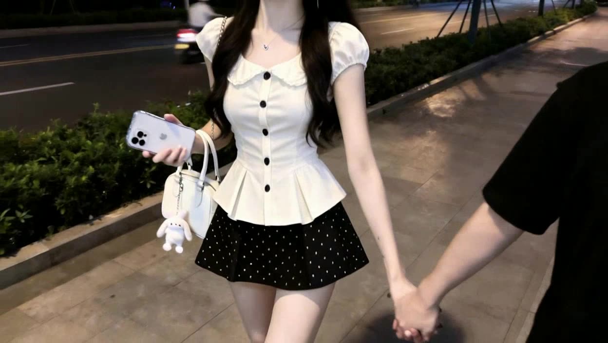 夜间街拍｜即梦捕捉的轻柔动态与光影质感