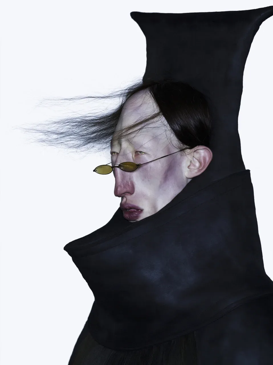 风中异形面孔 | 达利超现实主义与奇特衣领设计